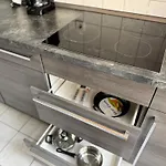 Leipziger Strasse - Modernes 3-schlafzimmer-apartment Mit Balkon Und Kostenfreien Stellplatz 아파트