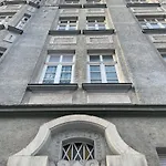 Leipziger Strasse - Modernes 3-schlafzimmer-apartment Mit Balkon Und Kostenfreien Stellplatz 에르푸르트
