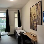 아파트 Leipziger Strasse - Modernes 3-schlafzimmer-apartment Mit Balkon Und Kostenfreien Stellplatz *