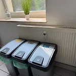 Leipziger Strasse - Modernes 3-schlafzimmer-apartment Mit Balkon Und Kostenfreien Stellplatz 아파트 *