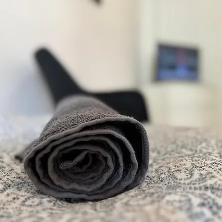 Leipziger Strasse - Modernes 3-schlafzimmer-apartment Mit Balkon Und Kostenfreien Stellplatz 아파트 *