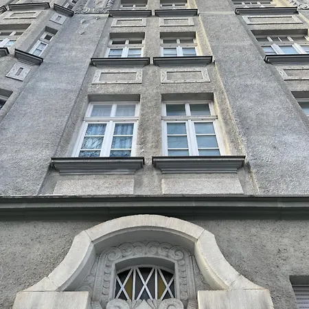Leipziger Strasse - Modernes 3-schlafzimmer-apartment Mit Balkon Und Kostenfreien Stellplatz ארפורט