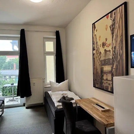 Apartmán Leipziger Strasse - Modernes 3-schlafzimmer-apartment Mit Balkon Und Kostenfreien Stellplatz *