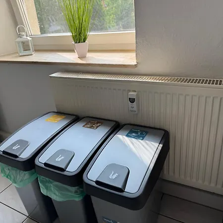 Leipziger Strasse - Modernes 3-schlafzimmer-apartment Mit Balkon Und Kostenfreien Stellplatz דירה *