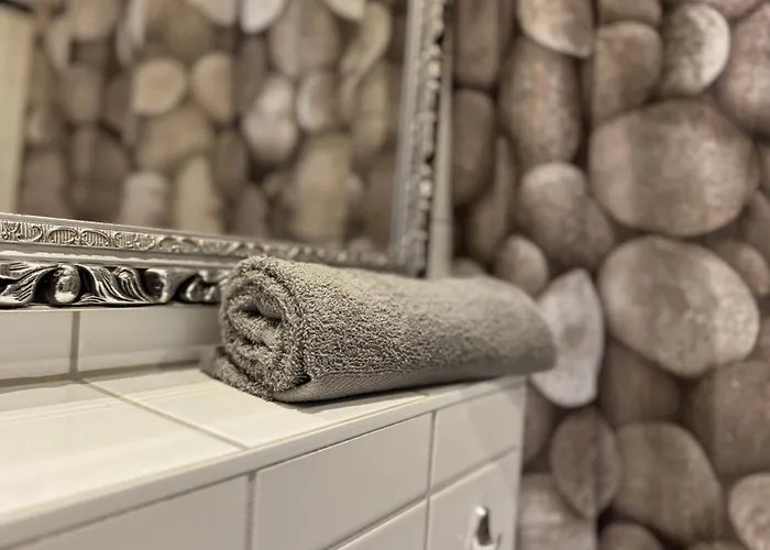 Leipziger Strasse - Modernes 3-schlafzimmer-apartment Mit Balkon Und Kostenfreien Stellplatz Erfurt