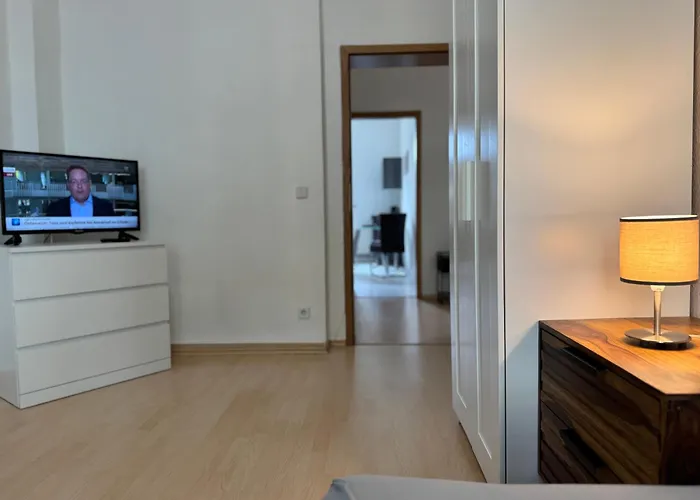 Leipziger Strasse - Modernes 3-schlafzimmer-apartment Mit Balkon Und Kostenfreien Stellplatz Apartman *