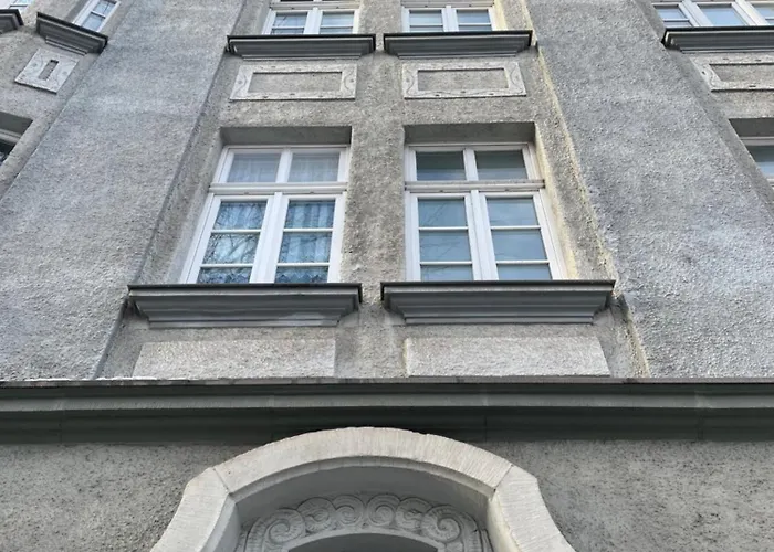 Leipziger Strasse - Modernes 3-schlafzimmer-apartment Mit Balkon Und Kostenfreien Stellplatz Erfurt