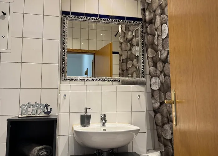 Leipziger Strasse - Modernes 3-schlafzimmer-apartment Mit Balkon Und Kostenfreien Stellplatz *