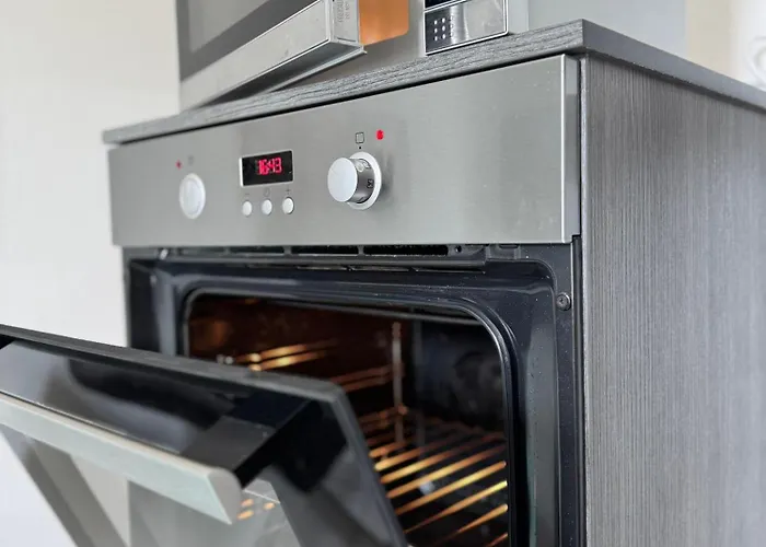 Leipziger Strasse - Modernes 3-schlafzimmer-apartment Mit Balkon Und Kostenfreien Stellplatz Apartman Erfurt