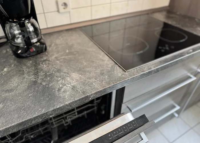 Leipziger Strasse - Modernes 3-schlafzimmer-apartment Mit Balkon Und Kostenfreien Stellplatz *