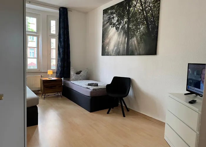 Leipziger Strasse - Modernes 3-schlafzimmer-apartment Mit Balkon Und Kostenfreien Stellplatz * Erfurt