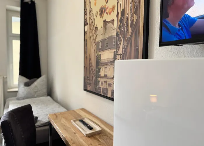 Leipziger Strasse - Modernes 3-schlafzimmer-apartment Mit Balkon Und Kostenfreien Stellplatz * Erfurt